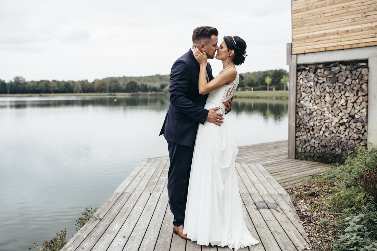062_Hochzeit_Marina-Andreas_Frau-Kneidinger-Hochzeitsfotografin Hochzeit Marina und Andreas Feldkirchner Seen Frau Kneidinger Hochzeitsfotografin